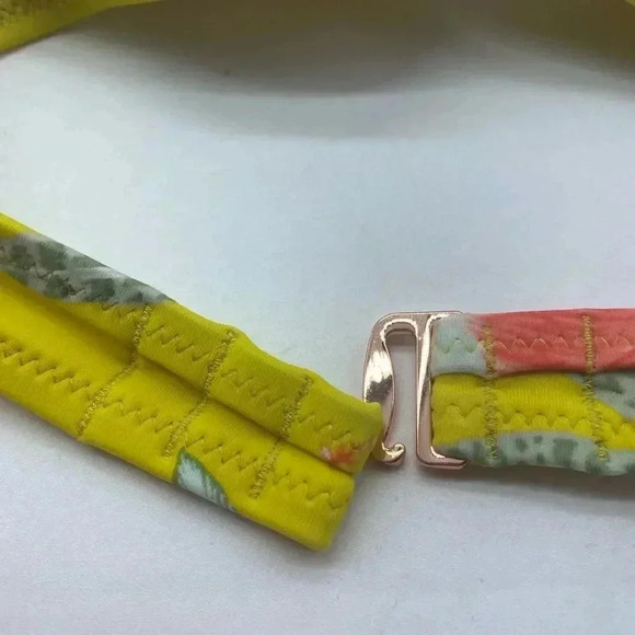 Shade and shore yellow  floral bikini top 32B - Picture 8 of 11